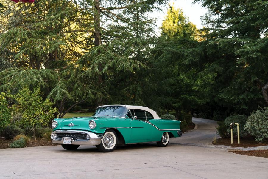  Oldsmobile Starfire 98 Convertible (3067DX) 1957 года  (фото 11 из 27)